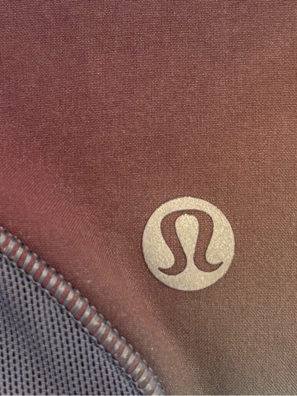 NWT Lululemon Hotty Hot High Rise Shorts 2.5" In Chroma Drift Blue Multi Size 2 - Picture 3 of 6